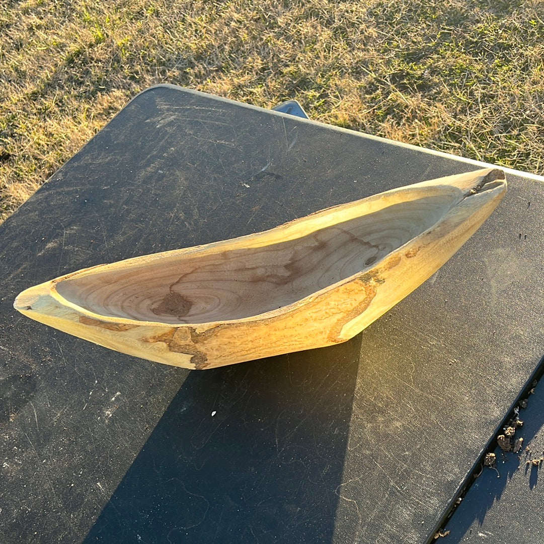 CARVING ANGULAR BOAT